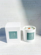 Load image into Gallery viewer, Mothers Day Crystal Candle