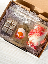Load image into Gallery viewer, Mothers Day Gift Box
